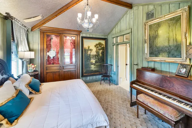 $13,000 | 137 South Oak Street, Lantana, FL 33462