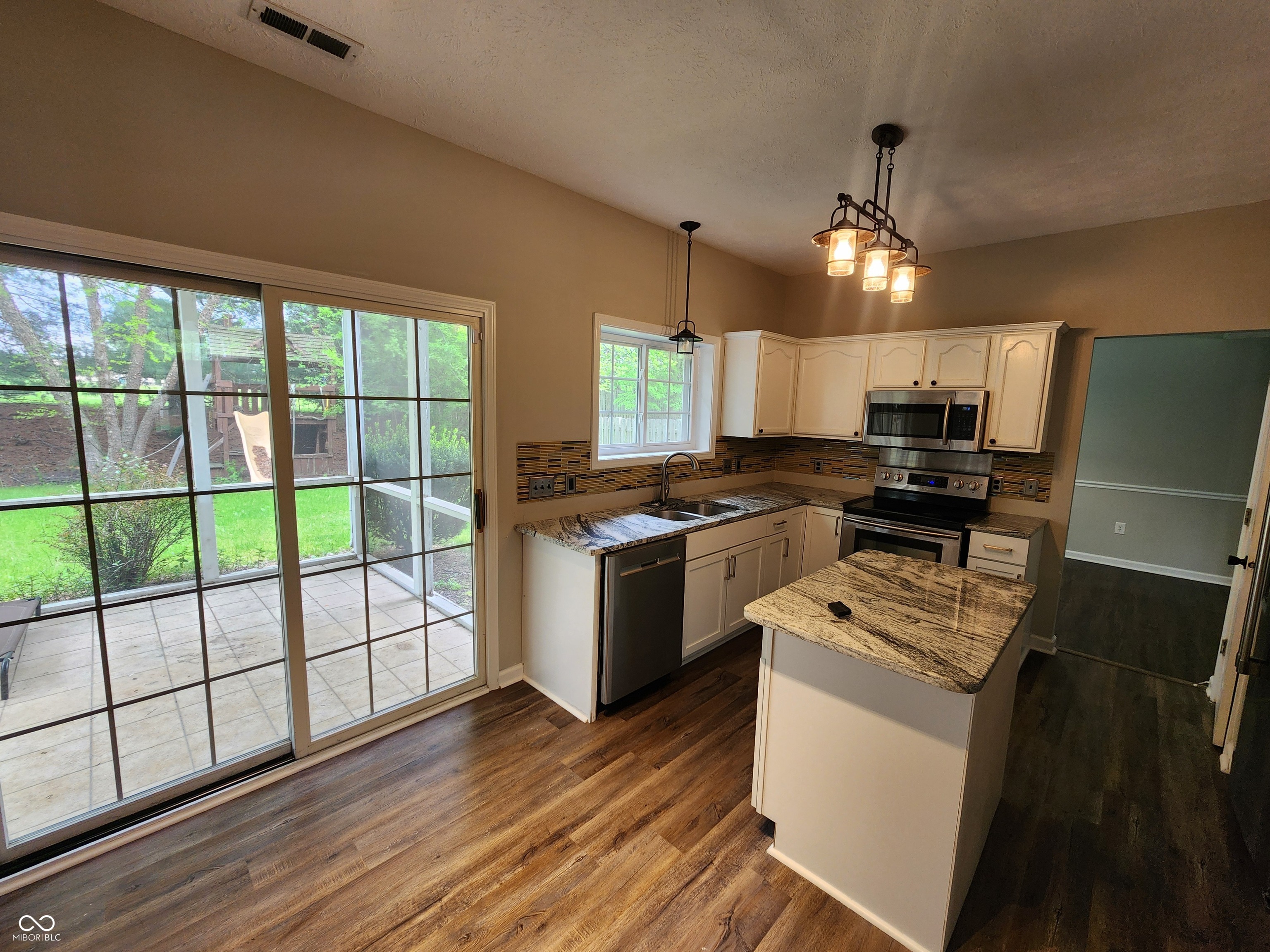 14504 Cherry Ridge Road Carmel, IN 46033 - Photo 4 of 19