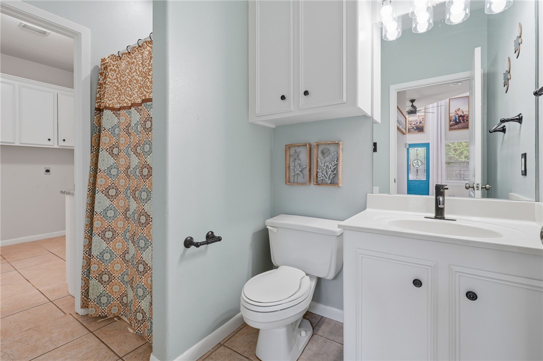 302 Long Point Drive Portland, TX 78374 - Photo 12 of 29 Gallery Image 12