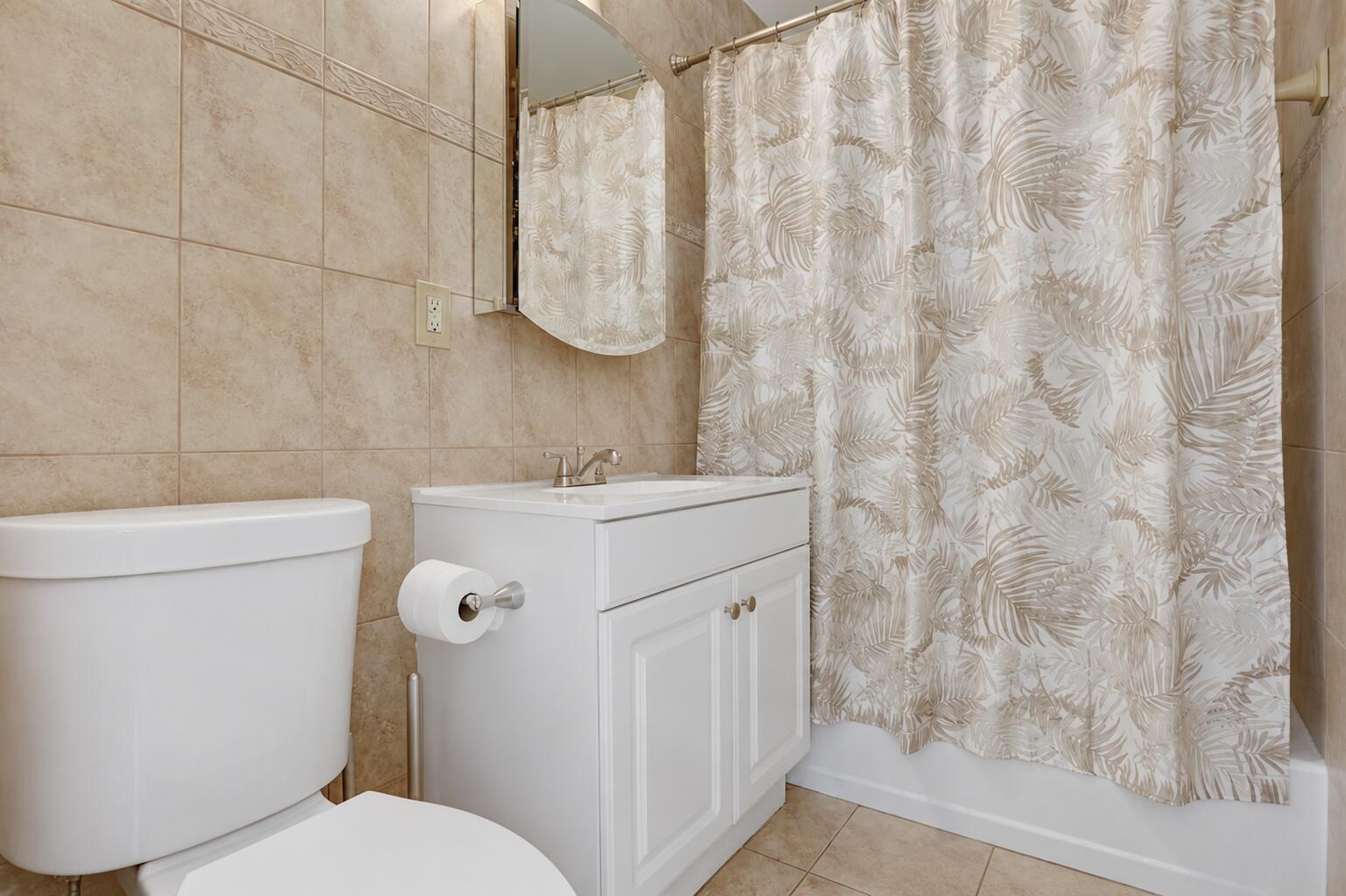970 Southwest 3rd Avenue Pompano Beach, FL 33060 - Photo 19 of 24 14 bath