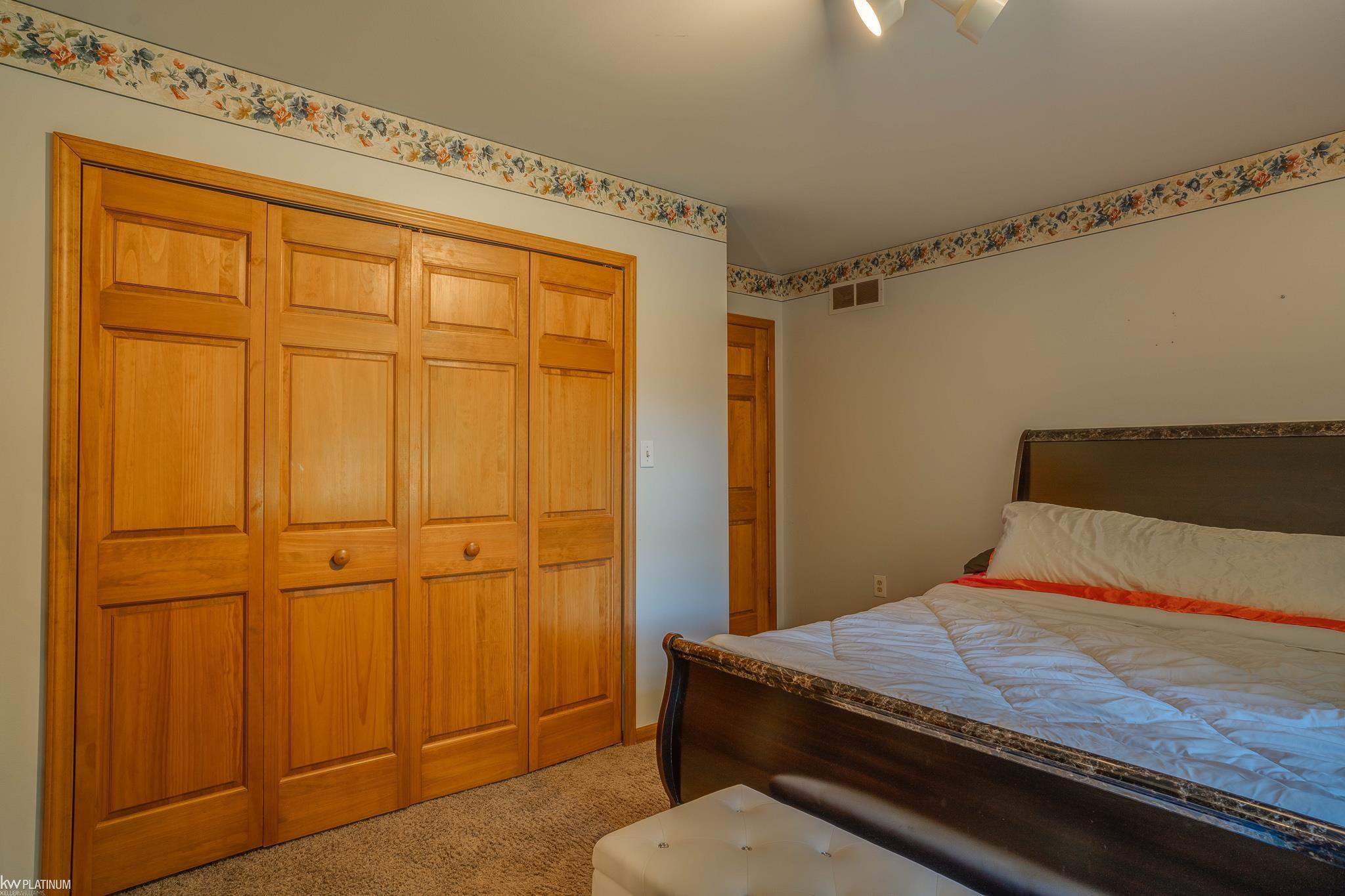 7144 Hewitt Road Jeddo, MI 48032 - Photo 15 of 38
