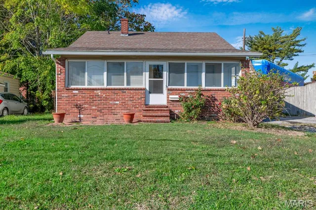 $126,000 | 3400 Milton Drive, Alton, IL 62002