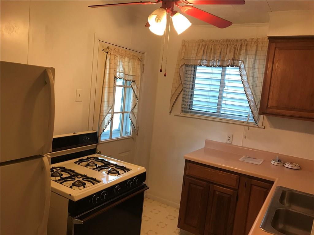 122 Irwin Street McKees Rocks, PA 15136 - Photo 8 of 17 Gallery Image 8
