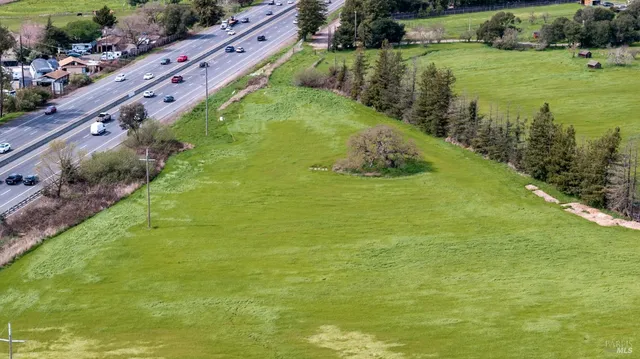 $299,900 | 100 Orchard Lane, Penngrove, CA 94951