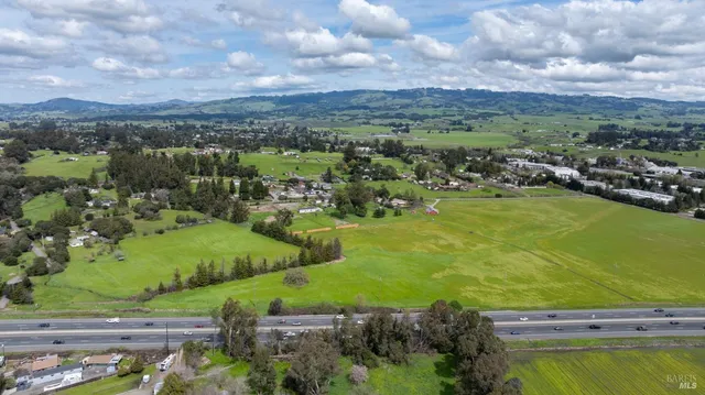 $299,900 | 100 Orchard Lane, Penngrove, CA 94951