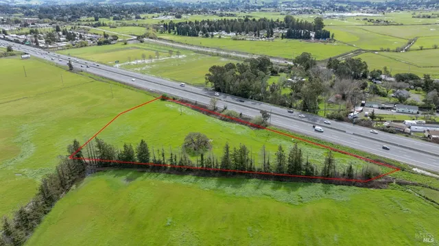 $299,900 | 100 Orchard Lane, Penngrove, CA 94951