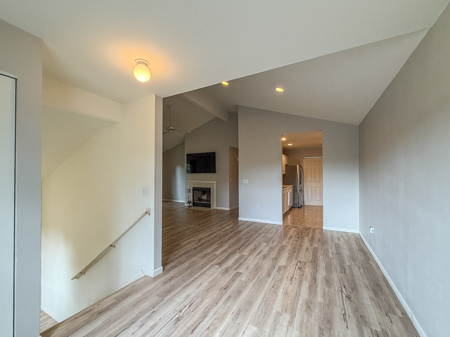 2404 Windward Boulevard, Unit 201 Champaign, IL 61821 - Photo 2 of 25
