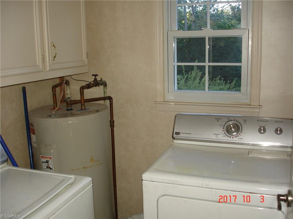 859 Laverton Lane Rural Hall, NC 27045 - Photo 14 of 30 Gallery Image 14