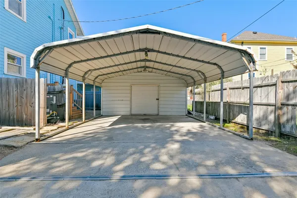 $1,750 | 1712 19th Street, Unit 1, Galveston, TX 77550