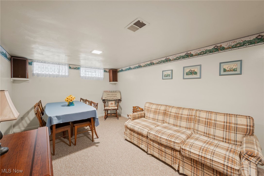 29950 Elgin Road Wickliffe, OH 44092 - Photo 29 of 40 Great space for entertaining and or relaxing!