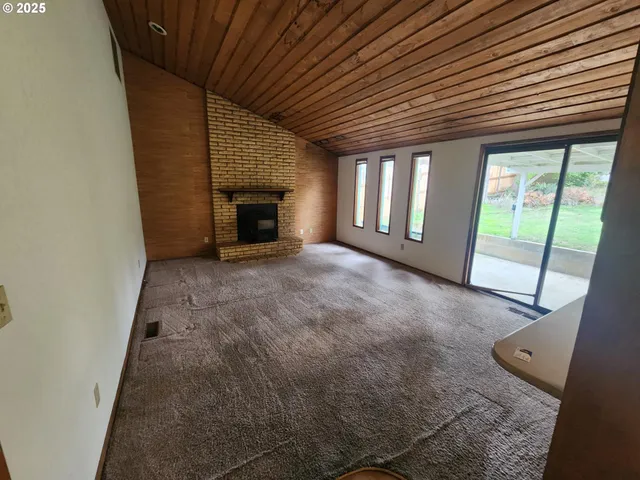 $334,500 | 1472 Northwest Troost Street, Roseburg, OR 97471