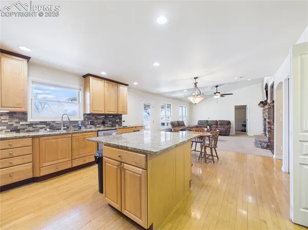 $700,000 | 1079 Lynn Drive, Pueblo, CO 81006