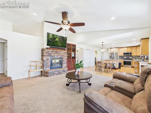 $700,000 | 1079 Lynn Drive, Pueblo, CO 81006