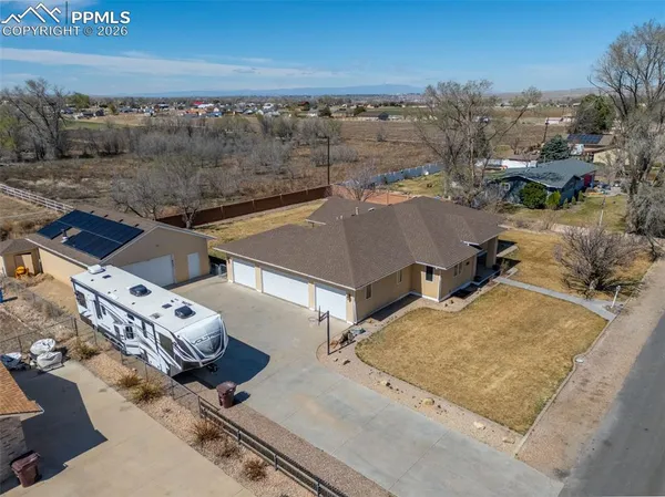 $700,000 | 1079 Lynn Drive, Pueblo, CO 81006