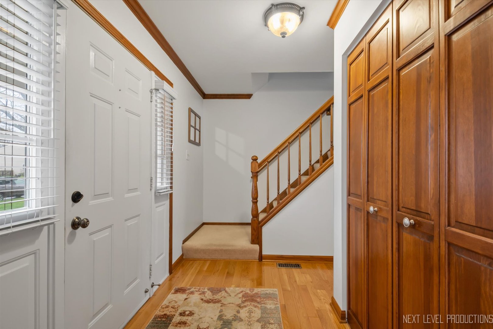 1706 South Tyler Road St. Charles, IL 60174 - Photo 3 of 28