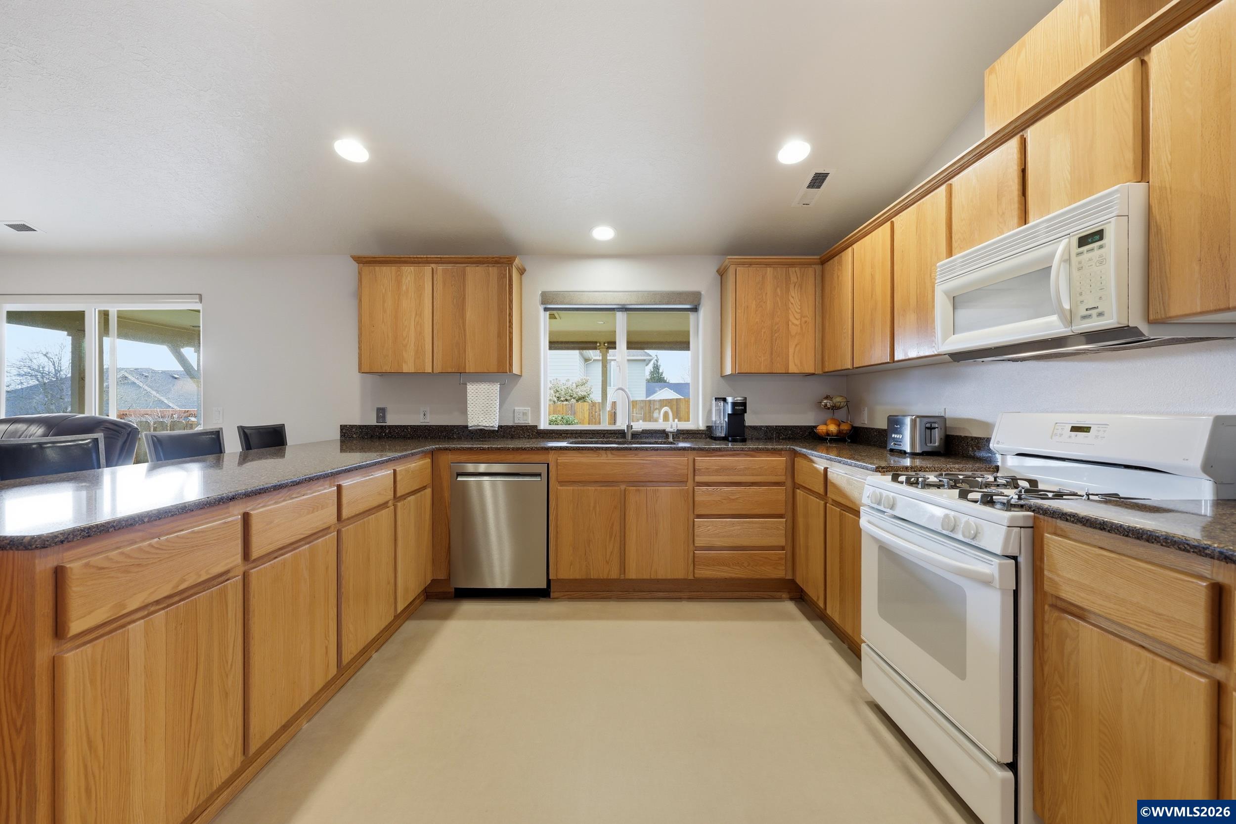 515 Northwest Hartmann Place Sublimity, OR 97385 - Photo 14 of 49