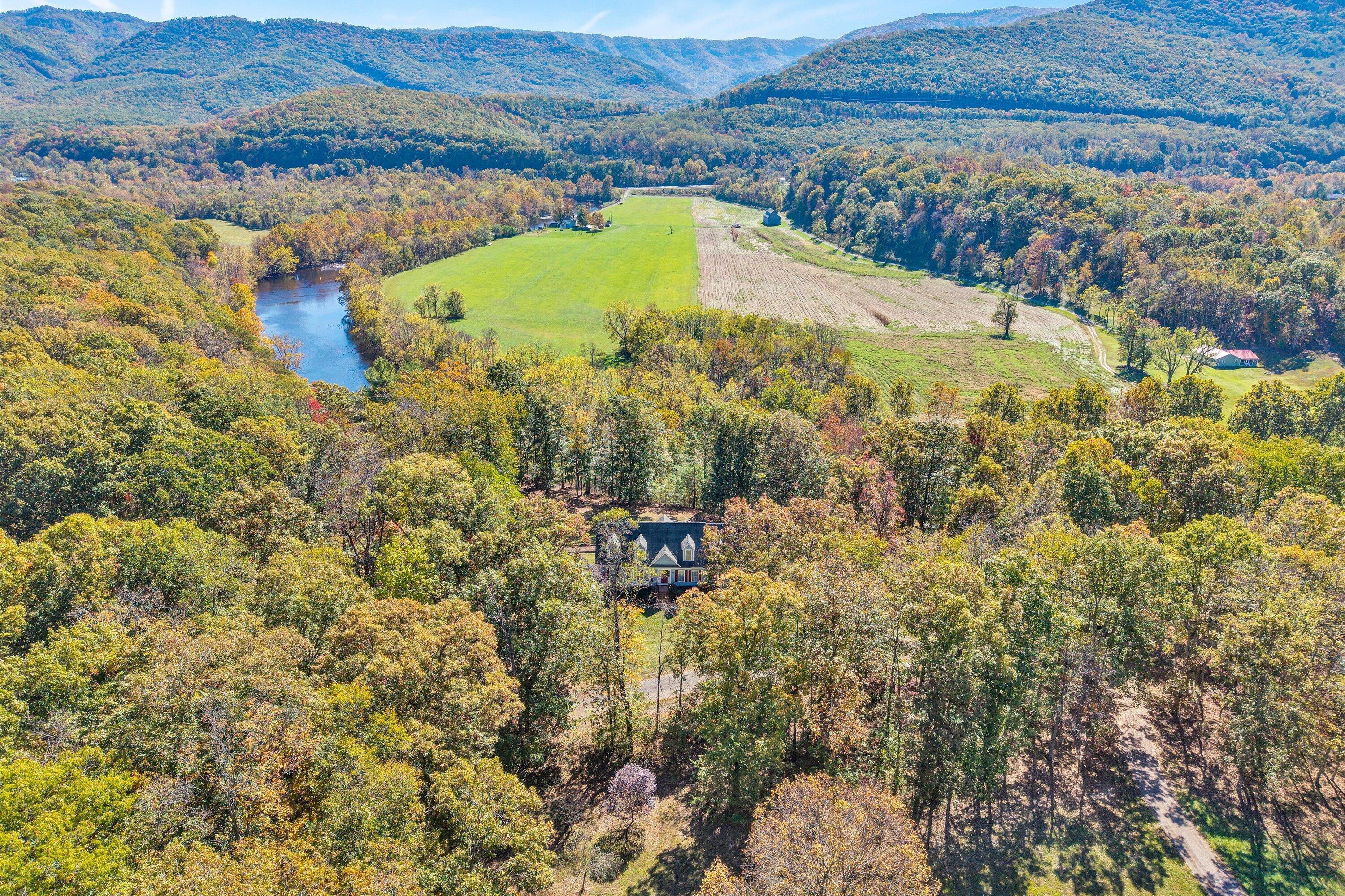 401 Piney Ridge Road Covington, VA 24426 - Photo 2 of 83 02-SGP-0027