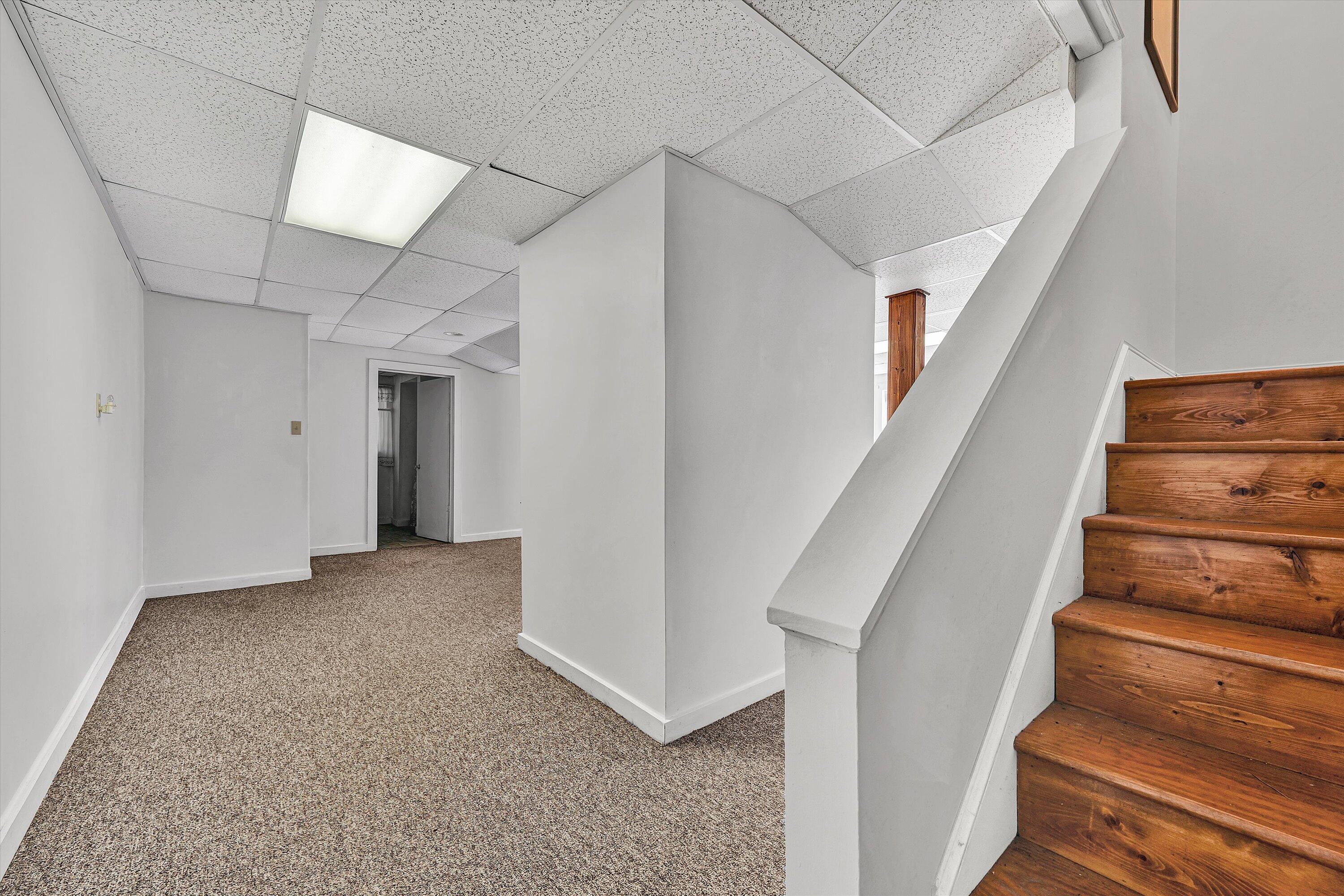 401 Piney Ridge Road Covington, VA 24426 - Photo 38 of 83 a view of an entryway