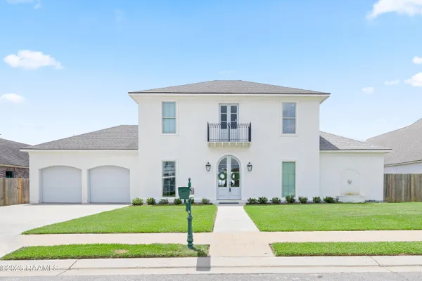 $624,900 | 1044 The Lake Drive, Broussard, LA 70518