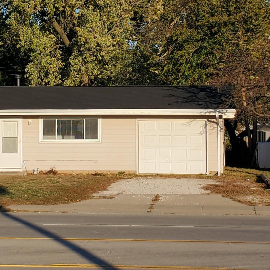 1504 North Mattis Avenue Champaign, IL 61821 - Photo 2 of 21 a view of a terrace