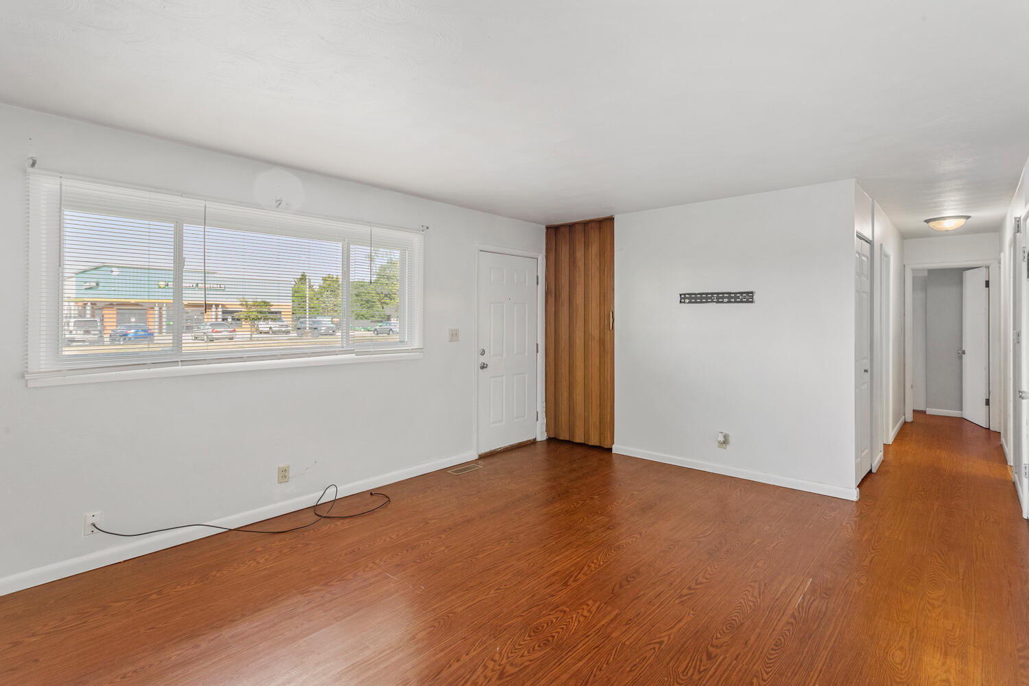 1504 North Mattis Avenue Champaign, IL 61821 - Photo 9 of 21 a view of an empty room with a window