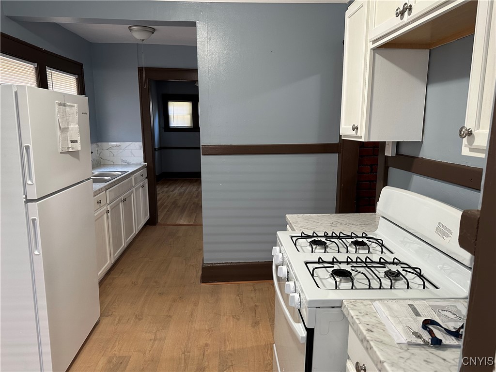 267 Fenway Drive Syracuse, NY 13224 - Photo 10 of 25