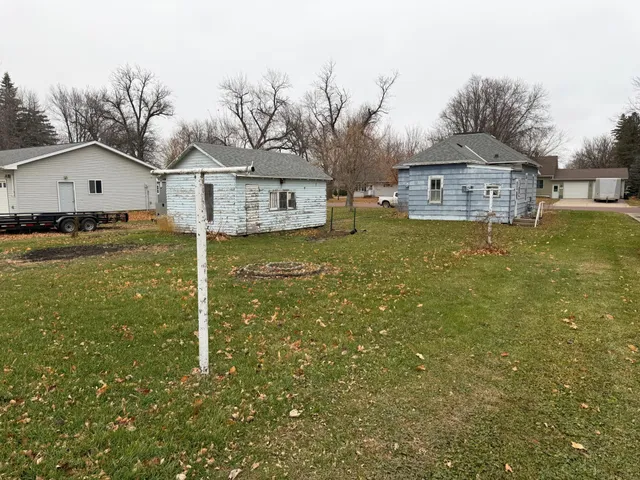 $49,999 | 536 Cedar Avenue, Westbrook, MN 56183