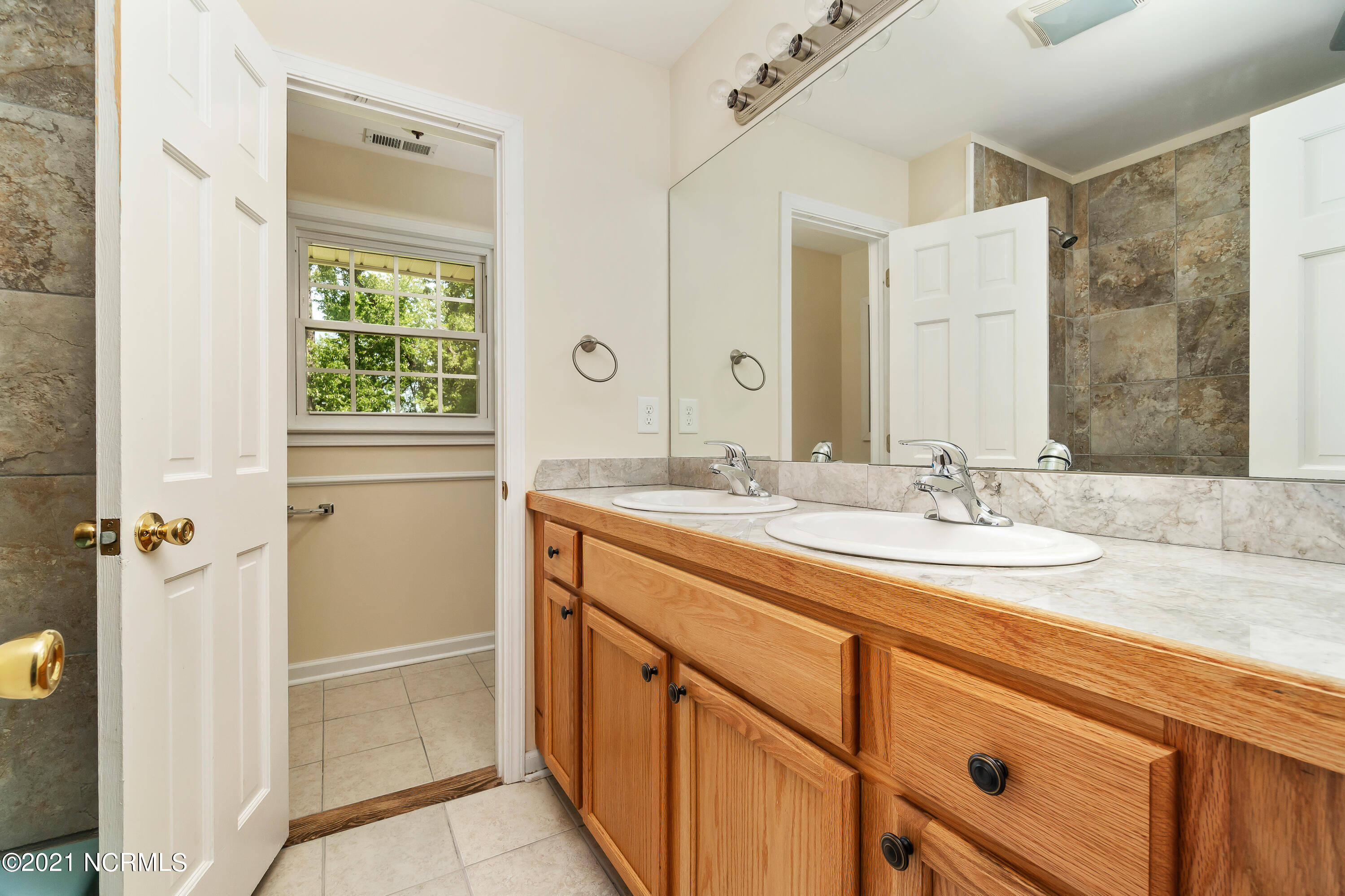 214 Riverside Drive Havelock, NC 28532 - Photo 24 of 34 Bathroom