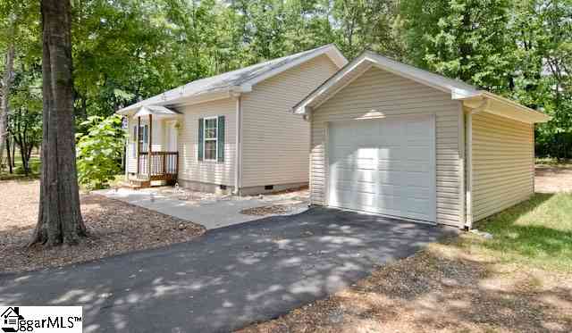 390 State Rd S-42-770 Inman, SC 29349 - Photo 14 of 23