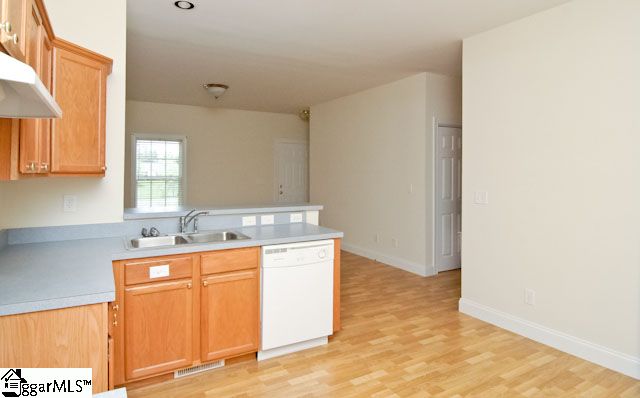 390 State Rd S-42-770 Inman, SC 29349 - Photo 8 of 23
