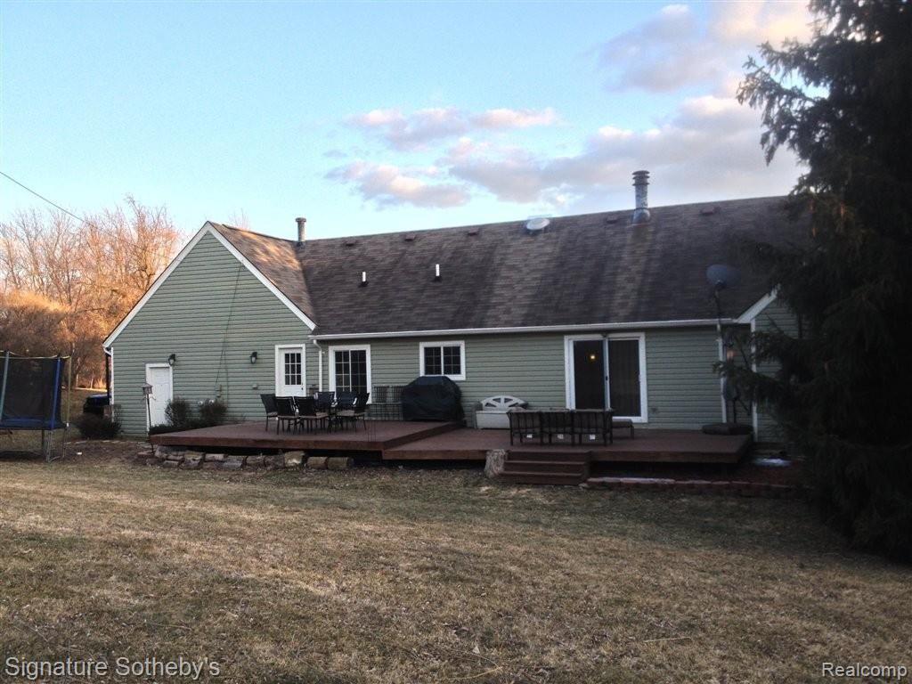 2910 Rhineberry Road Rochester, MI 48309 - Photo 21 of 21 Back of home.JPG