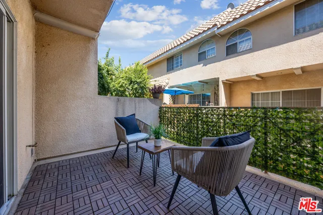 $589,000 | 14365 Foothill Boulevard, Unit 7, Sylmar, CA 91342