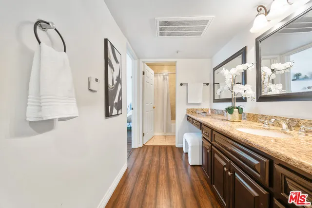 $589,000 | 14365 Foothill Boulevard, Unit 7, Sylmar, CA 91342