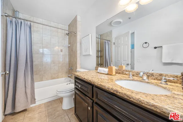 $589,000 | 14365 Foothill Boulevard, Unit 7, Sylmar, CA 91342