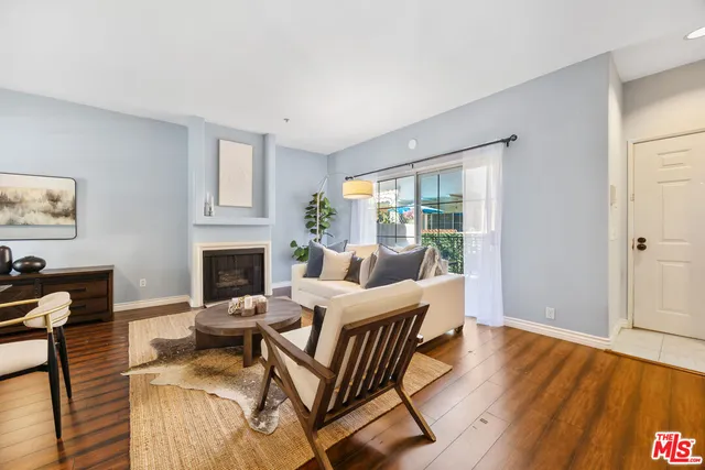 $589,000 | 14365 Foothill Boulevard, Unit 7, Sylmar, CA 91342