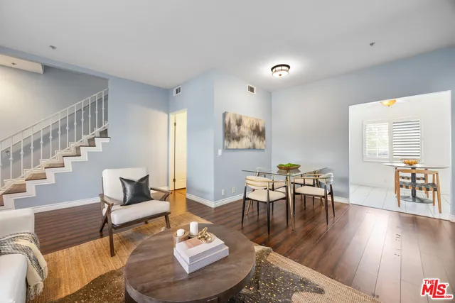 $589,000 | 14365 Foothill Boulevard, Unit 7, Sylmar, CA 91342