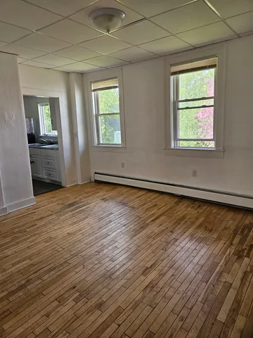 $1,850 | 24 South Street, Somersworth, NH 03878