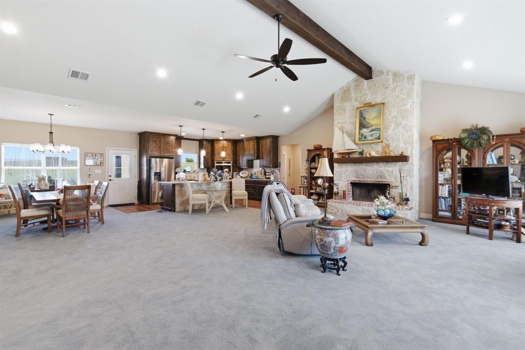 3020 Jolene Court Springtown, TX 76082 - Photo 4 of 31