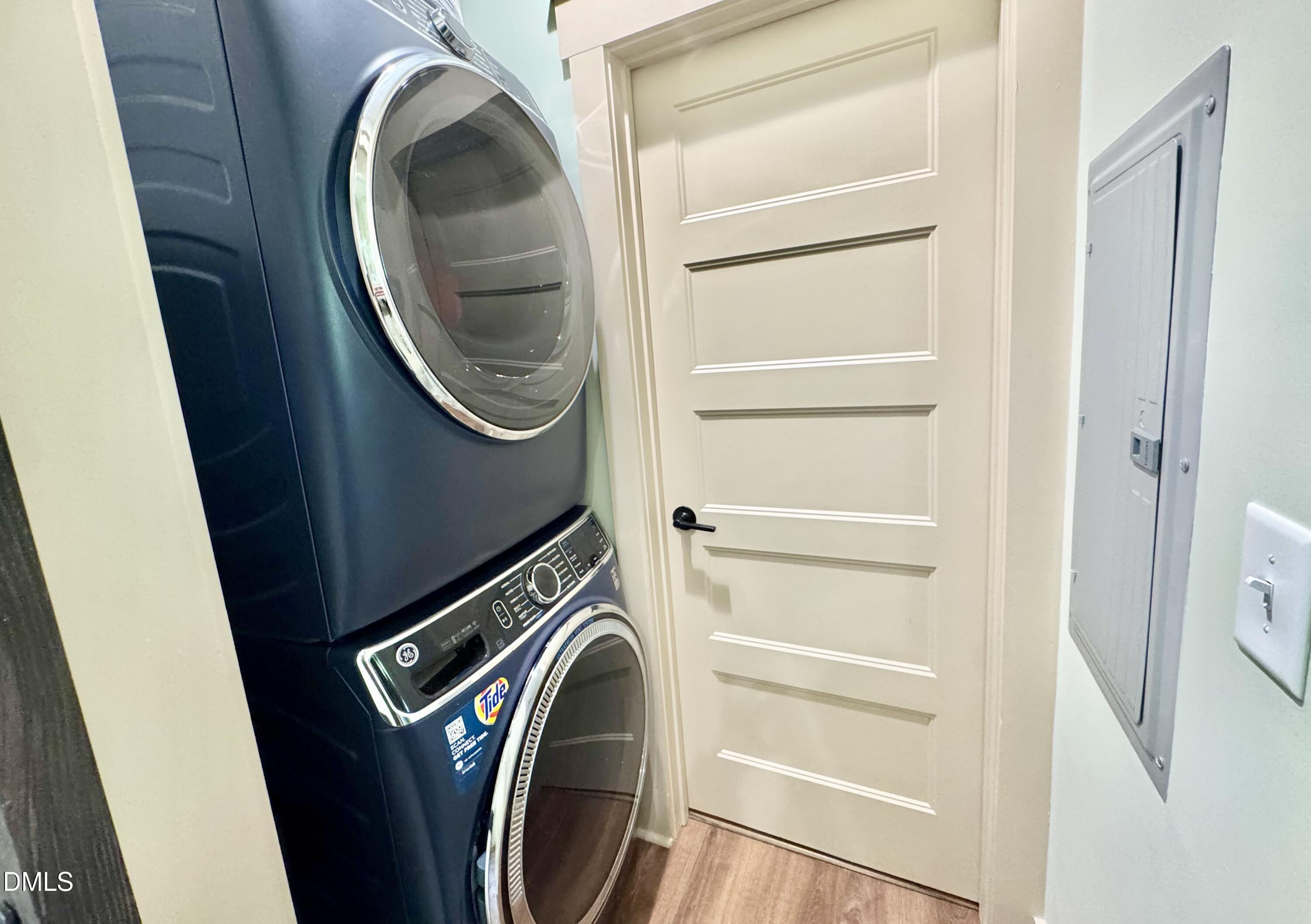 254 Fairway Drive Roxboro, NC 27574 - Photo 21 of 28 a utility room with dryer and washer
