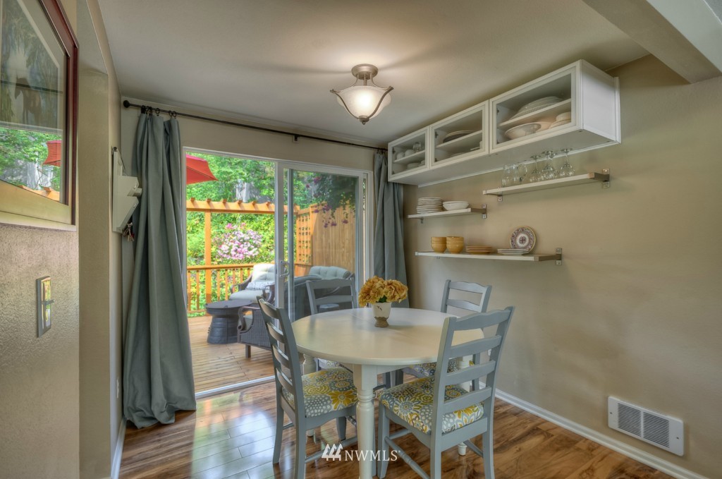 8810 Shell Place, Unit 200L Edmonds, WA 98026 - Photo 4 of 16