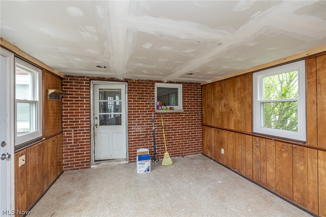 5670 Cherokee Road Cleveland, OH 44124 - Photo 31 of 37