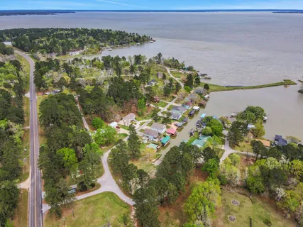 $294,500 | 360 Holiday Lane, Coldspring, TX 77331