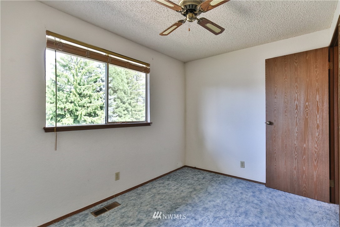 108 Vashon Avenue Southeast Renton, WA 98059 - Photo 14 of 24 Gallery Image 14