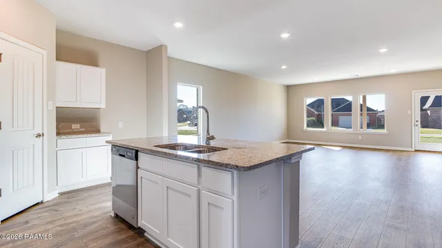 $334,000 | 130 Lake Ridge Drive, Broussard, LA 70518