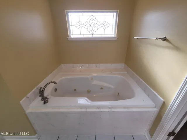 $399,000 | 13165 Coldwater Drive, Olive Branch, MS 38654