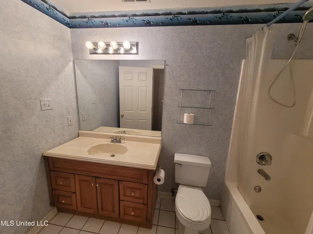 $399,000 | 13165 Coldwater Drive, Olive Branch, MS 38654