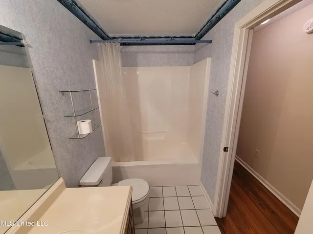 $399,000 | 13165 Coldwater Drive, Olive Branch, MS 38654