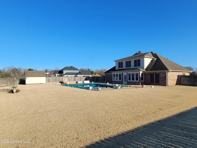 $399,000 | 13165 Coldwater Drive, Olive Branch, MS 38654