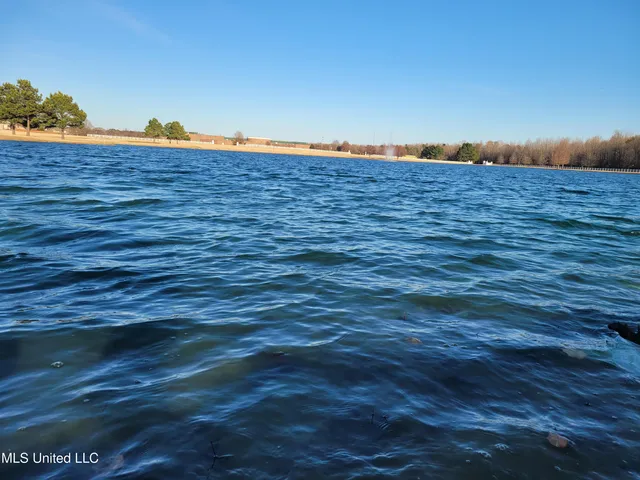 $399,000 | 13165 Coldwater Drive, Olive Branch, MS 38654