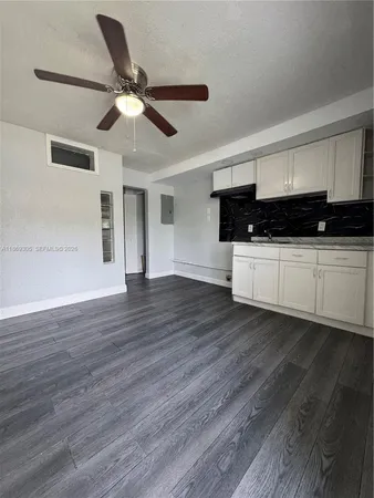 $1,550 | 7802 Northwest 8th Avenue, Unit 3, Miami, FL 33150